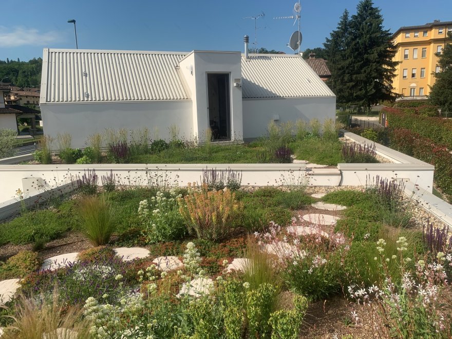 绿意盎然的光伏家园 · 意大利环保节能住宅-4