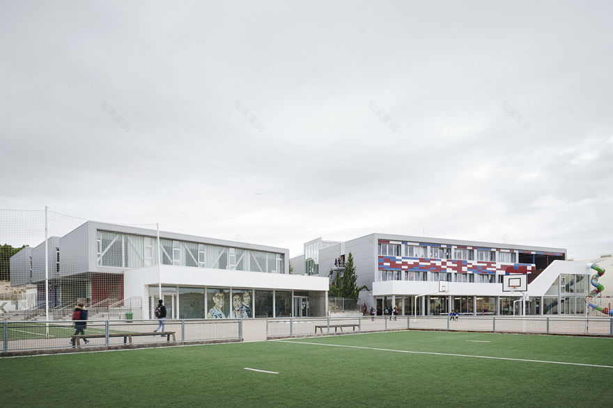 英国学校阿朗戈校区教室翻新设计-0