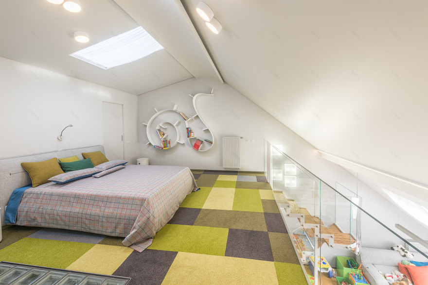 乌克兰公园区的 2000 年代联排别墅重建-40