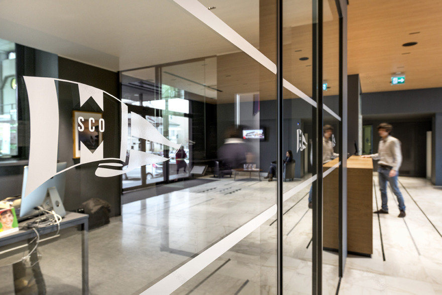 意式理性建筑的现代更新,原木与工业风完美融合-9