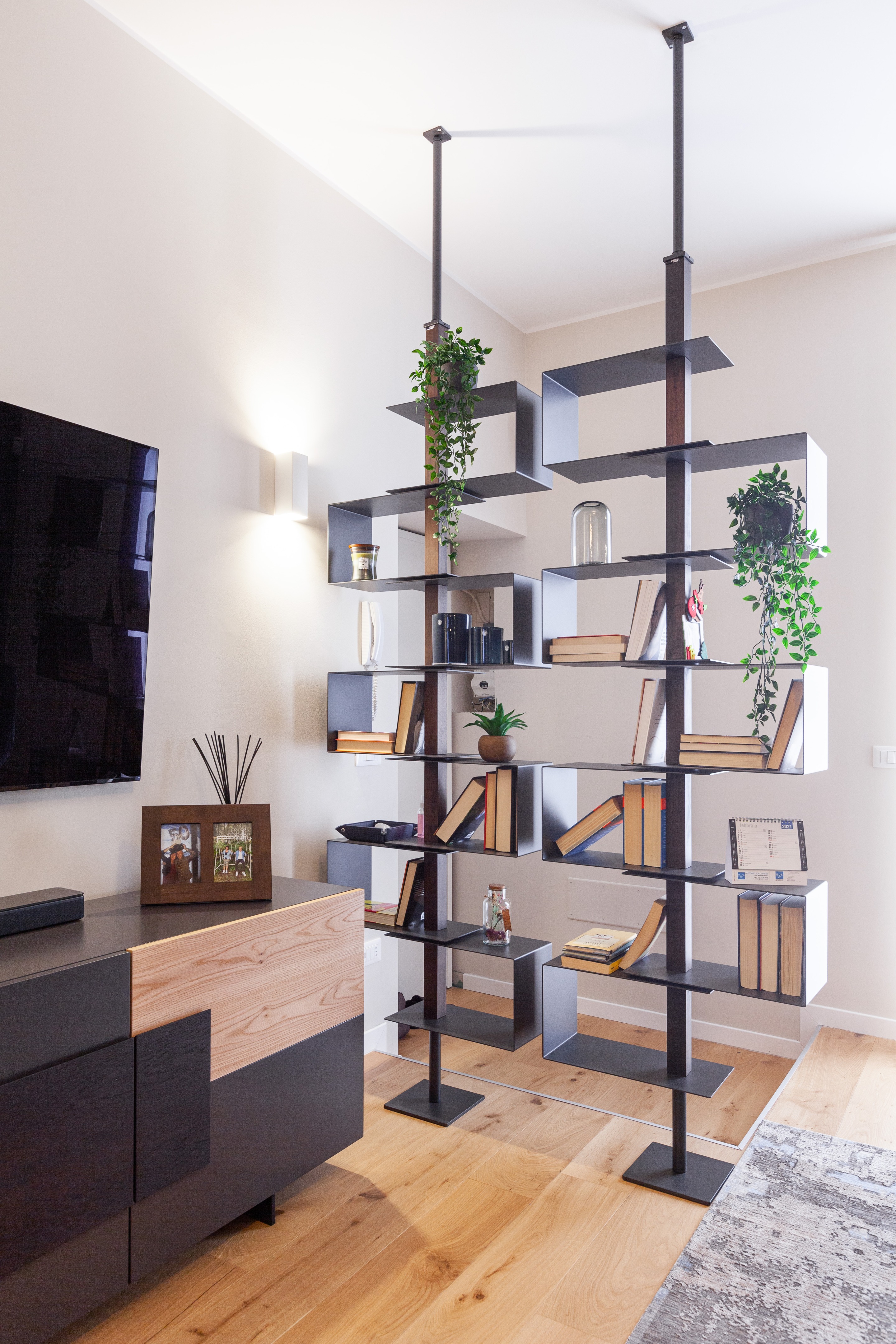 米兰中央车站公寓绿色垂直墙面设计丨意大利米兰丨CLM Design & Contract-4