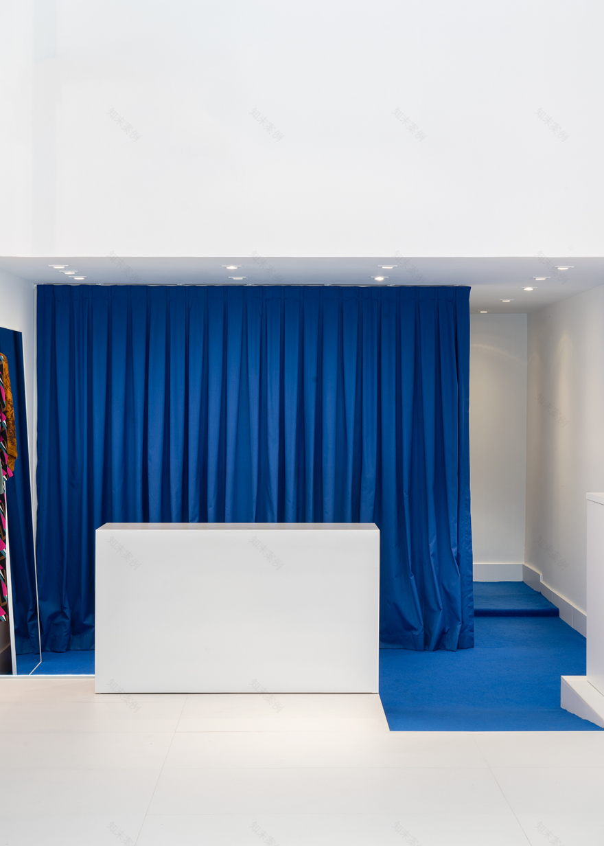 De la Ceca a la Meca 服装店改革升级丨西班牙桑坦德丨Mara Pardo-8