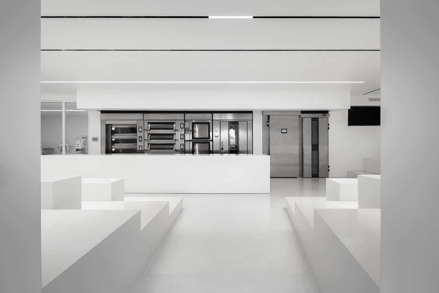 Ramalhos办公空间改造与扩建，葡萄牙/简洁纯粹的展示和办公空间-121