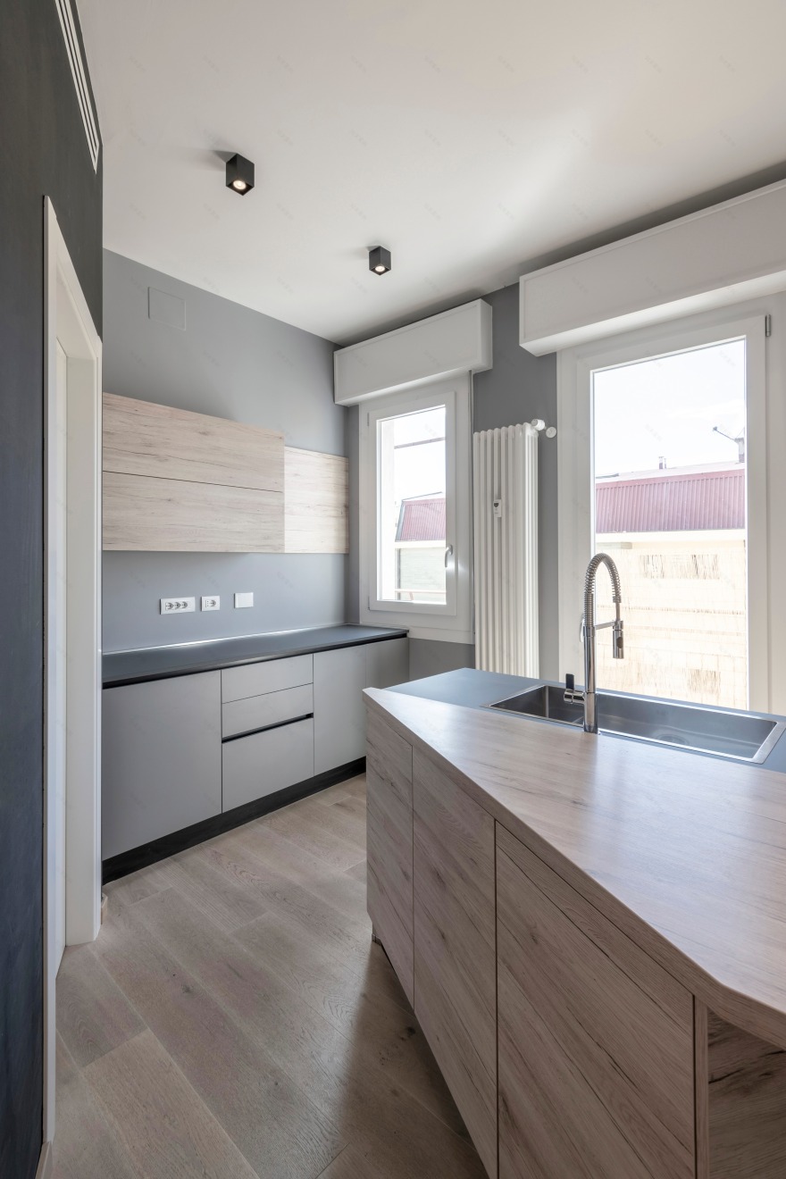 Modena 之家 | 温馨木质 IP 公寓,家庭共享的现代空间-13