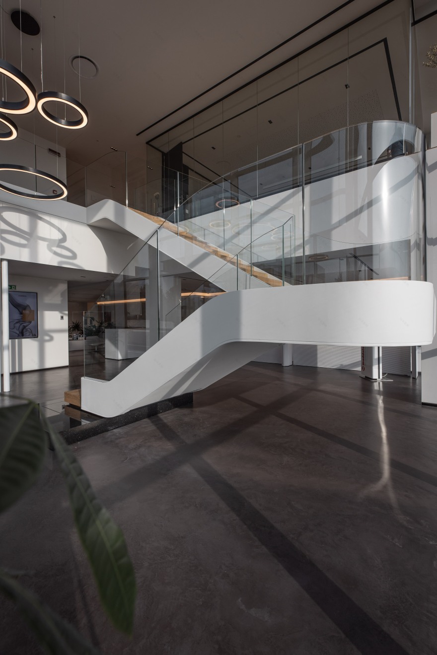 Maddalena 总部 | 景观与室内空间和谐共生-2