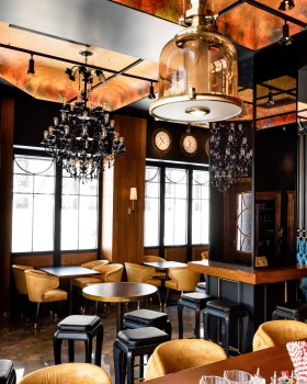 GIANNIS PAPAKYRIAKOS丨波希米亚酒吧餐厅丨BOHEME BAR RESTAURANT