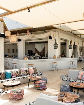 MONTEZUMA BEACH BAR