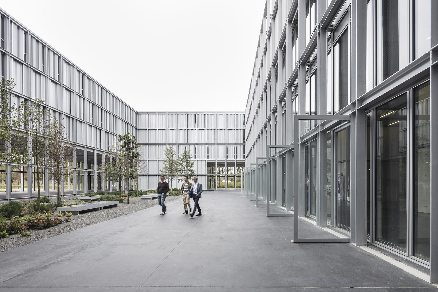ENSAE学院巴黎萨克雷校区，法国/轻盈的钢结构带来开放、友好而宁静的氛围-24