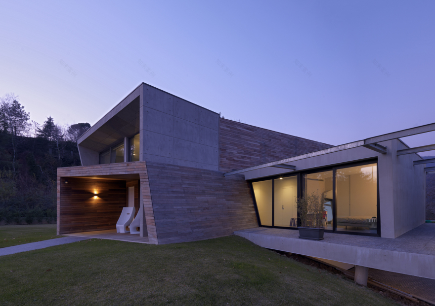 悬浮森林中的透明别墅-99