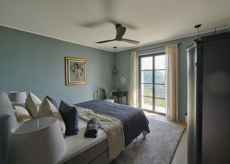 湖畔别墅温暖照明设计丨Camilla Merlini-8