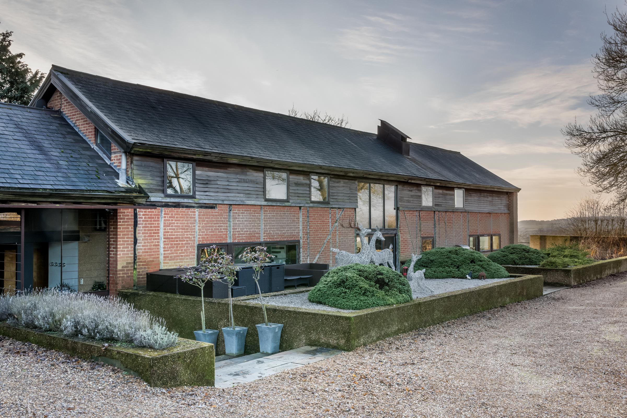 百年粮仓变身为现代别墅-16