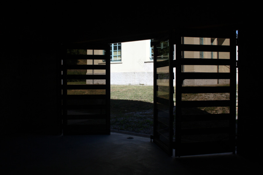 Cuneo CAI 单层建筑室内设计-14