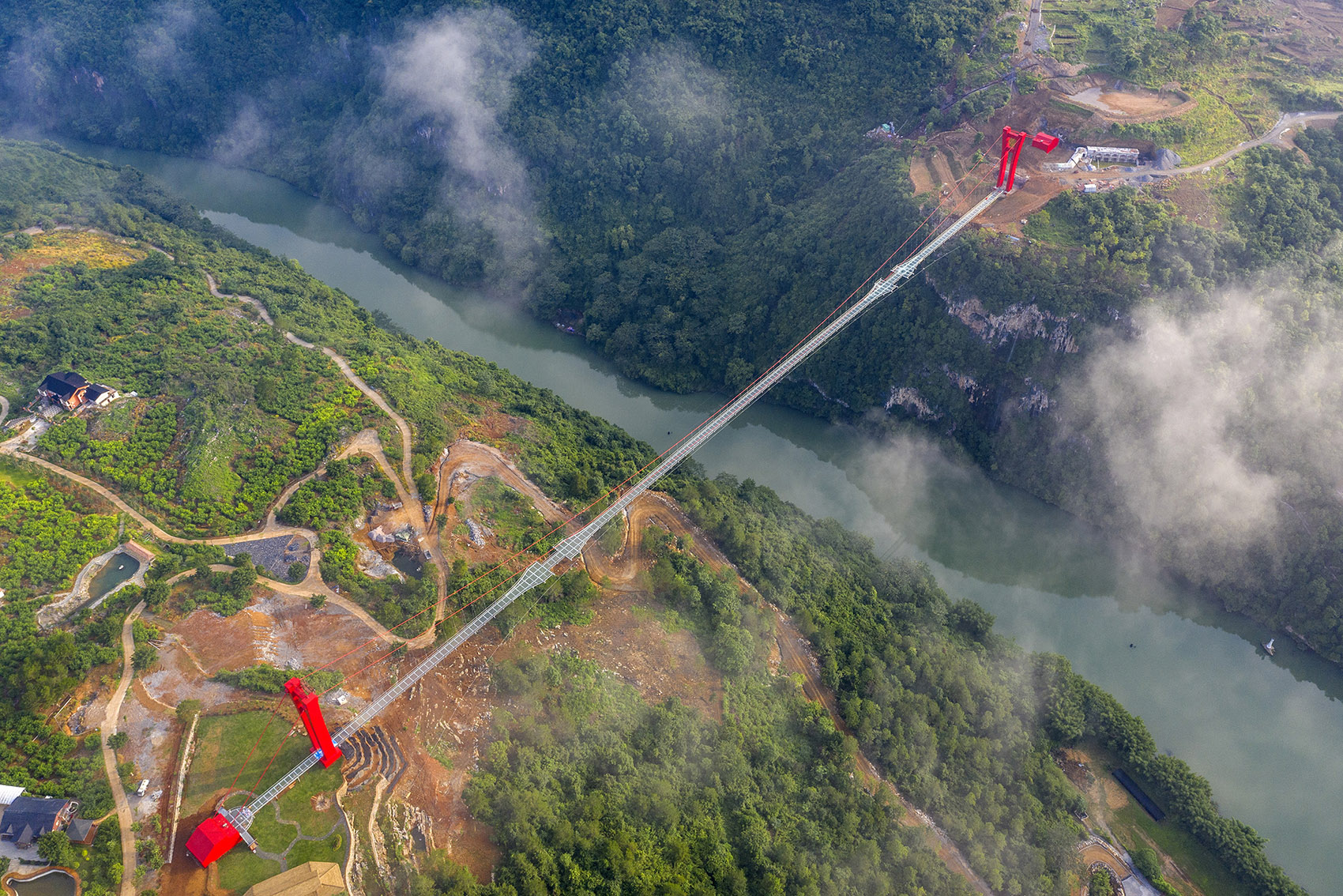 湟川三峡擎天玻璃桥，广东清远/吉尼斯纪录认证：“世界最长玻璃铺装悬索桥”-28