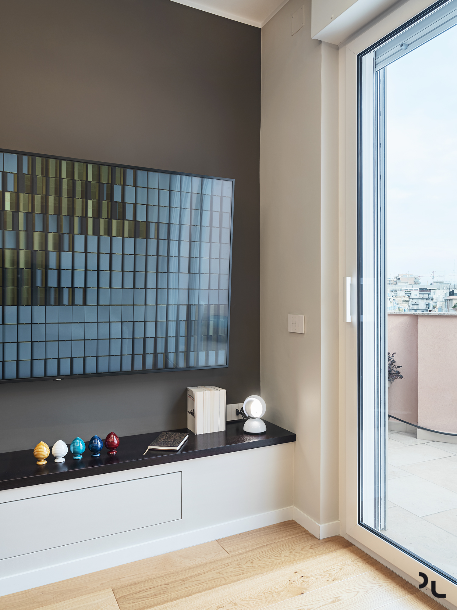 巴里城市气息 | 90 平米旧公寓的现代重生-12