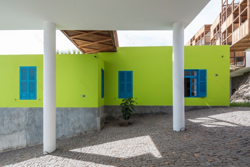 Cape Verde 岛上的生态酒店 - 融入本土元素的环保设计-46