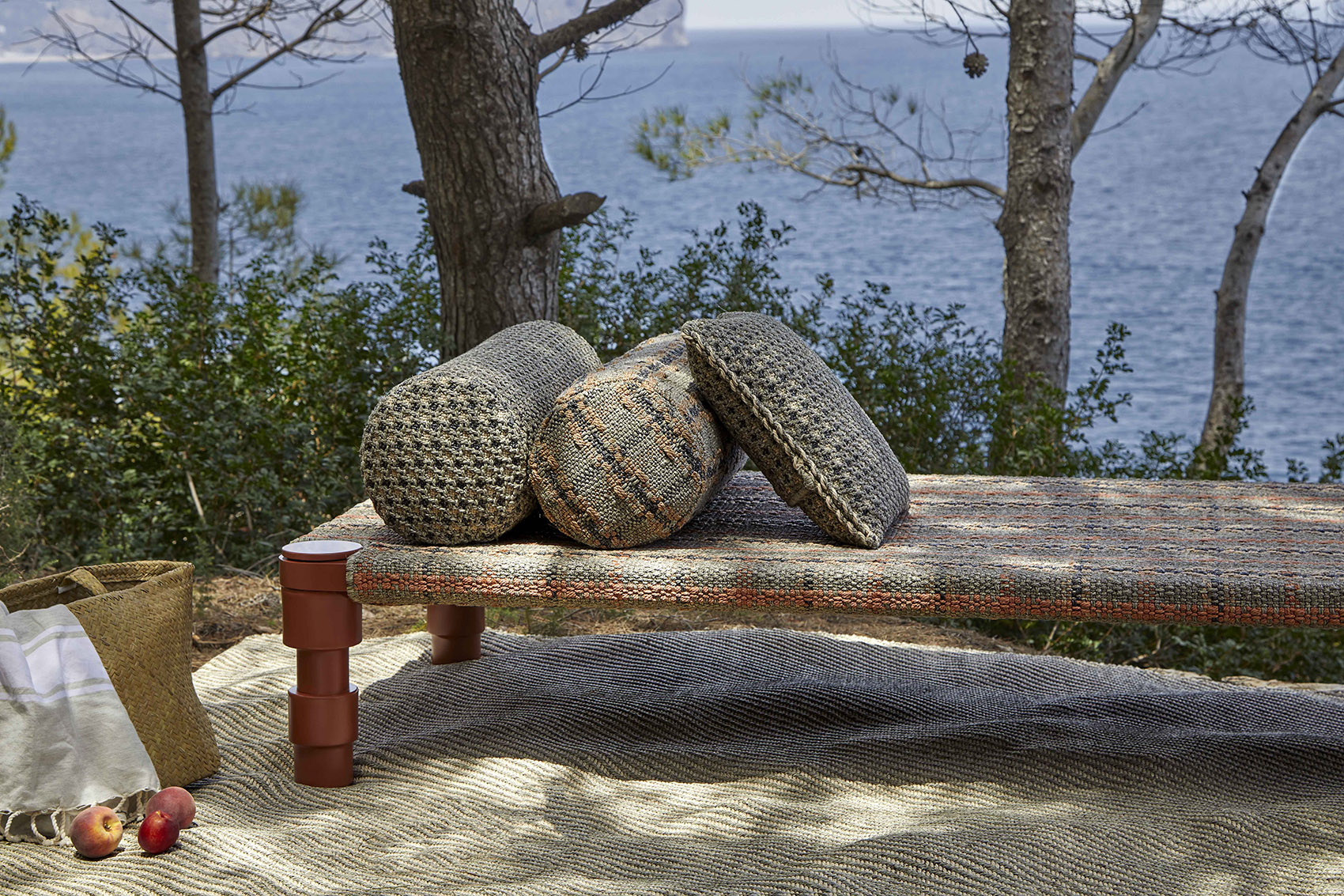 Garden Layers印度床与边桌系列/灵感源于莫卧儿帝国的古老习俗-94
