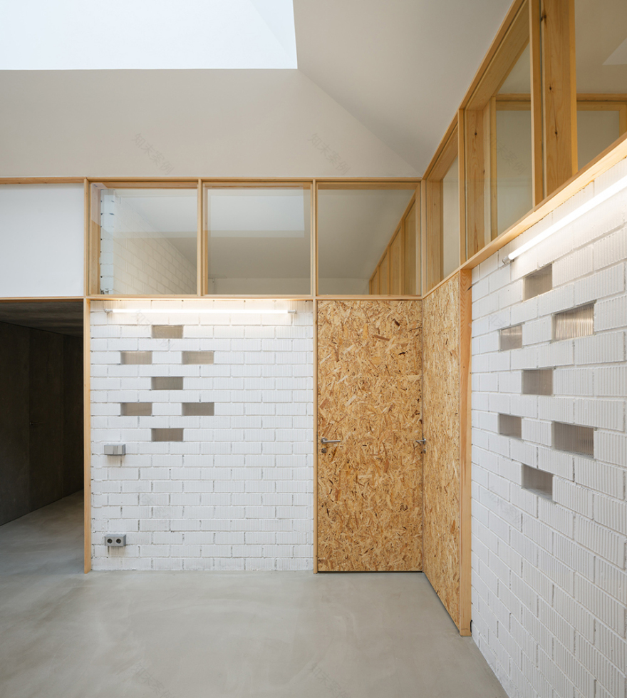 巴塞罗那特拉萨医疗中心,旧建筑新生的空间魔法-25