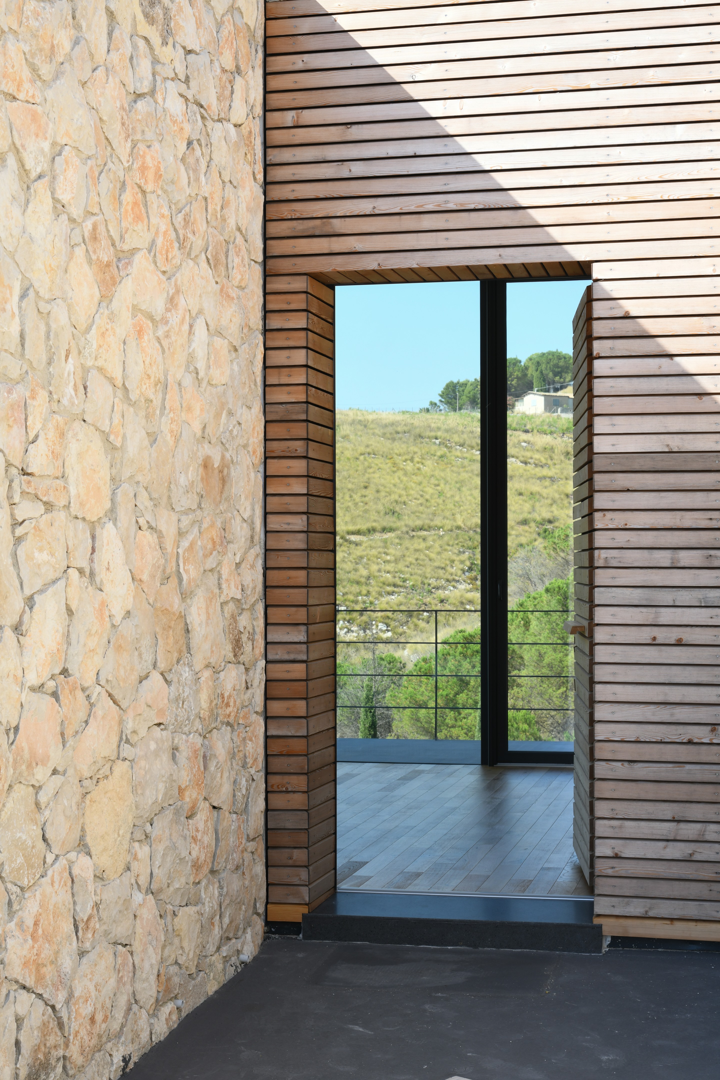 绿意盎然的自然之家——意大利 Villa Luz 别墅设计-14