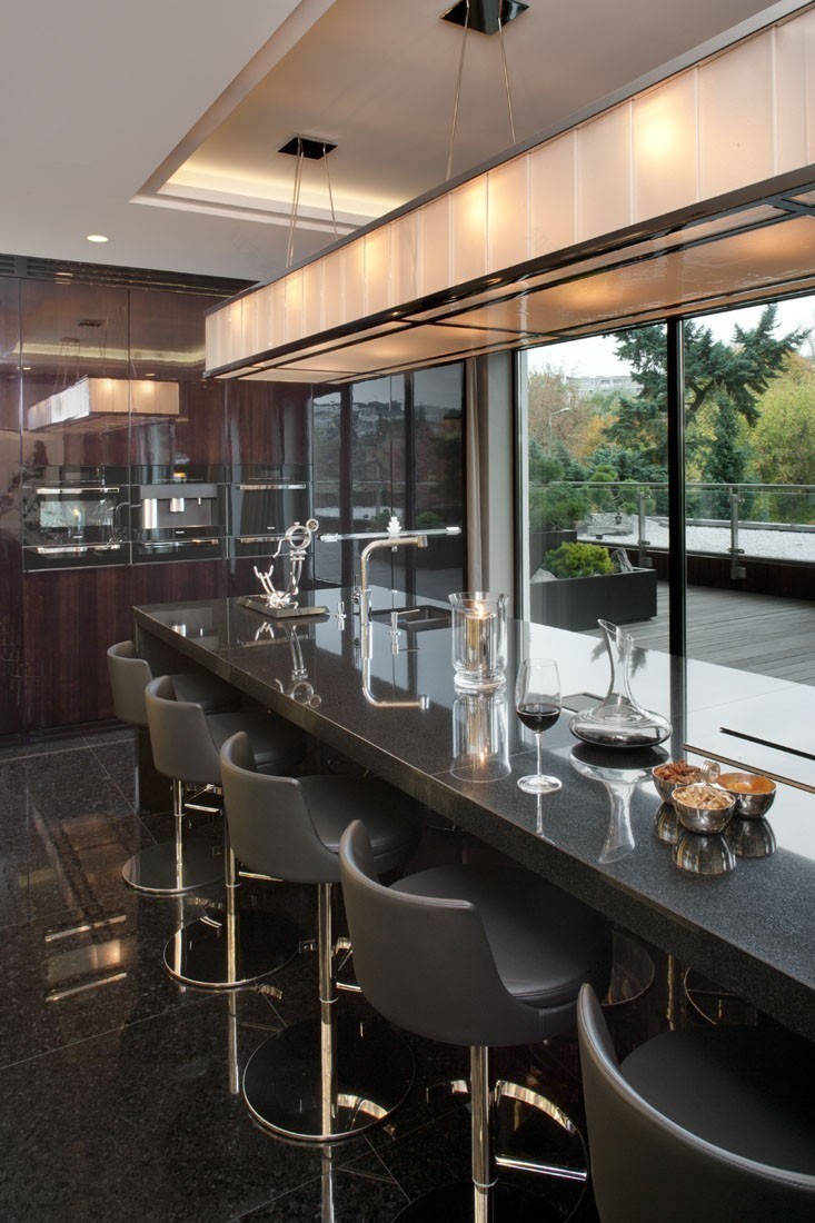 黑寓 BAJERSOKOL team 设计 | 艺术装饰风格公寓-8