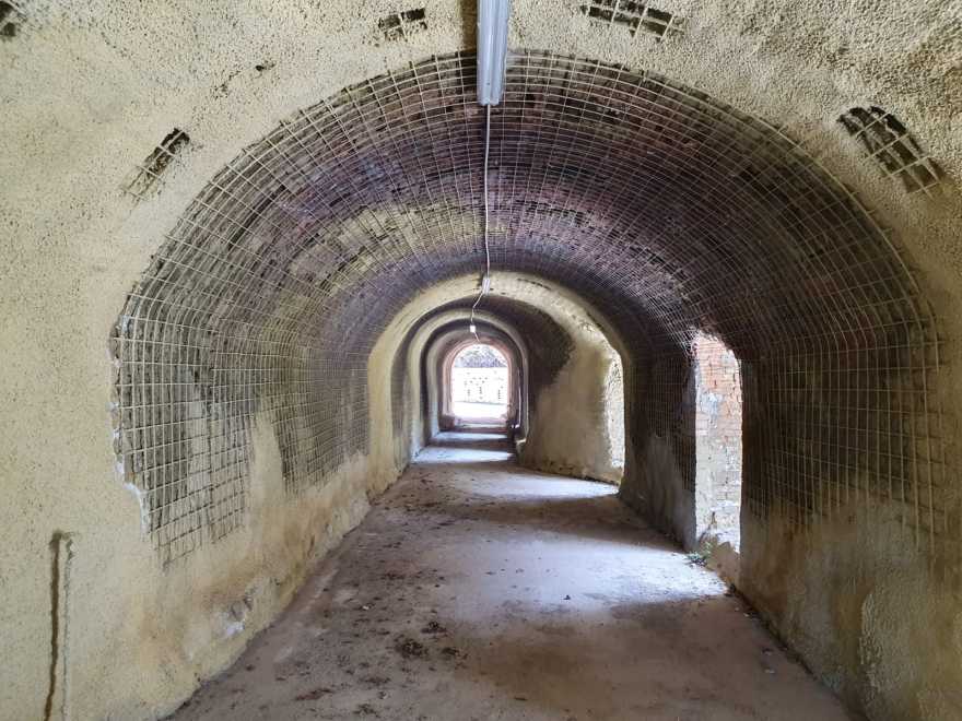 废弃砖窑的华丽转身 · 意大利 Cantalupo 文化实验室-15