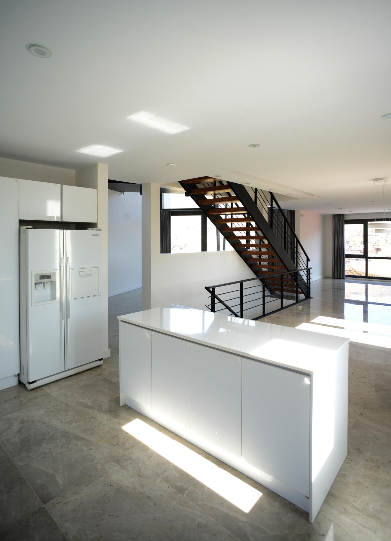 伊朗山谷中的悬浮别墅（Villa Mosha）-10