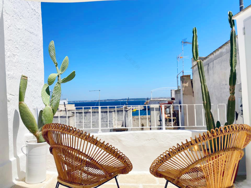 白色放松的意大利古堡公寓改造-7