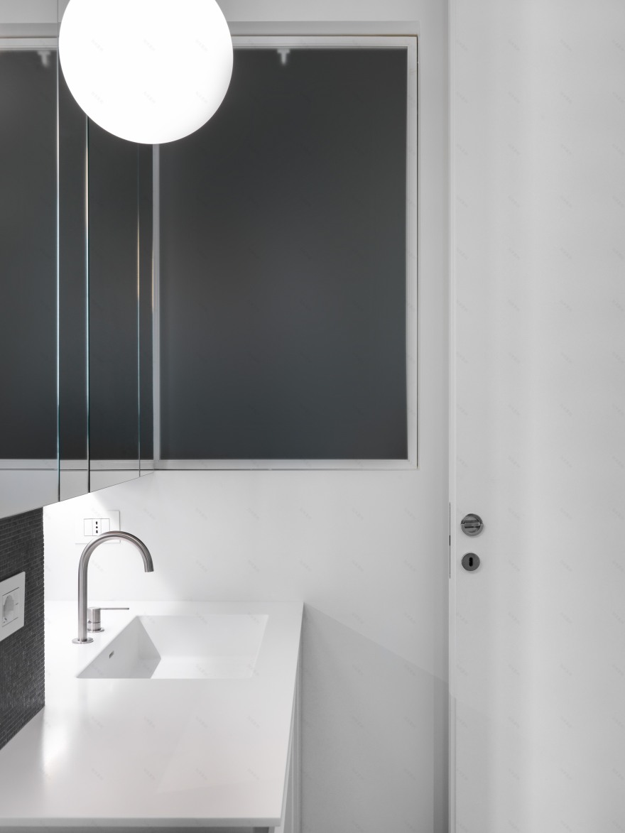 光影交汇,传统公寓的现代新生-12