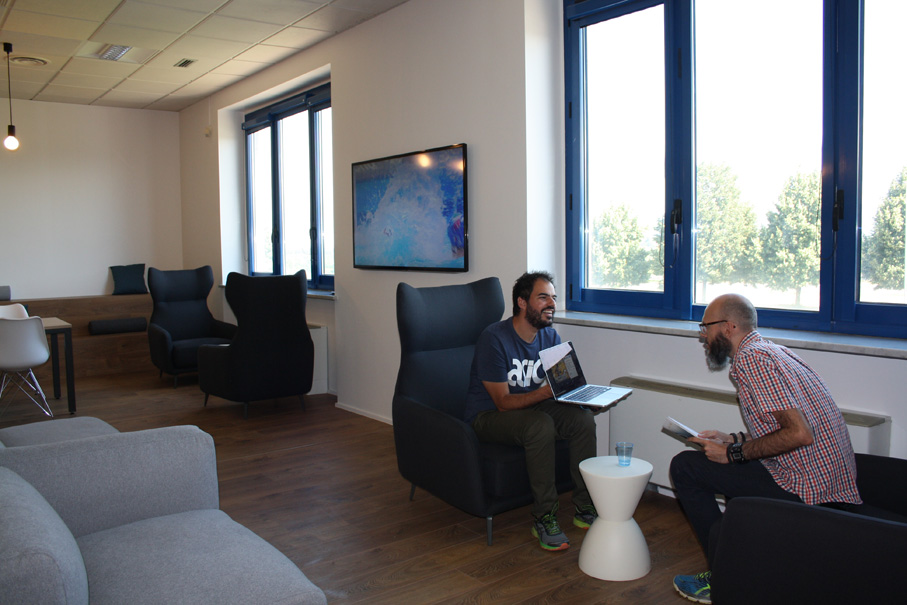 Asics 意大利旗舰店-7