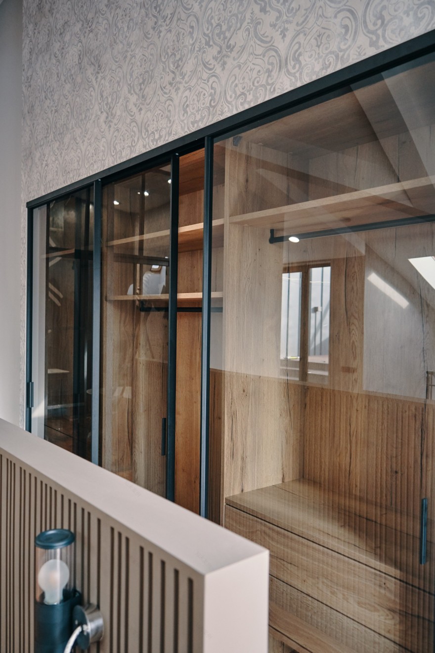 黑框嵌入式 raumplus 壁橱-- 现代家居设计佳作-10