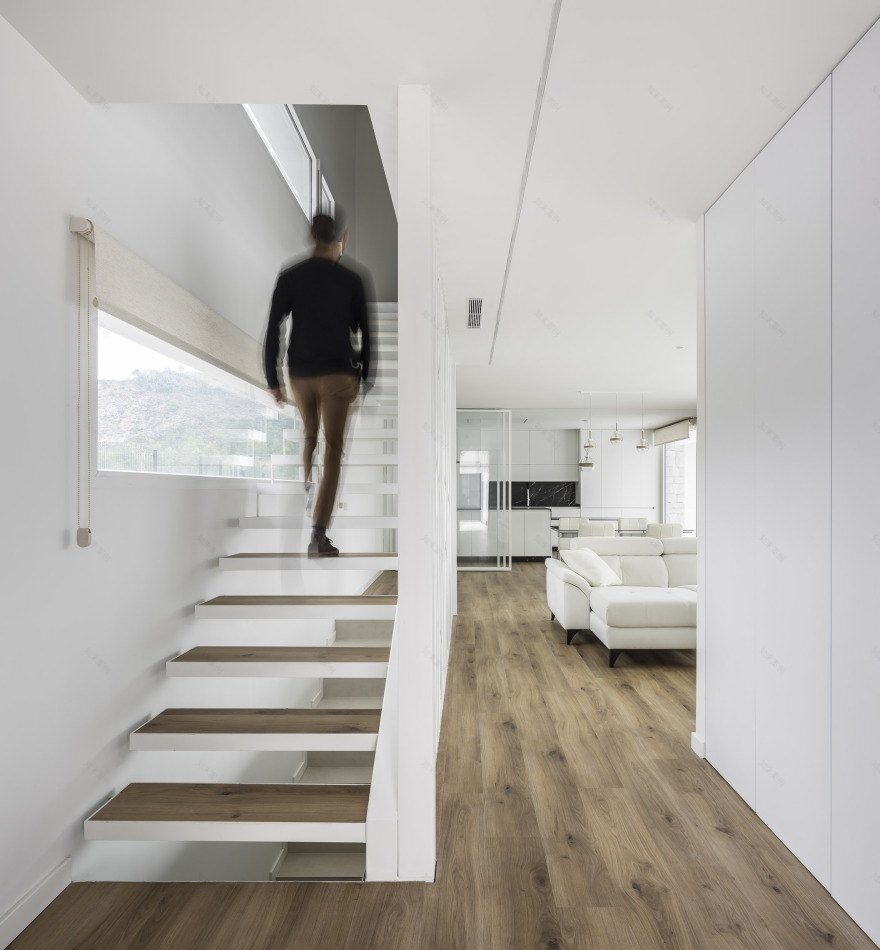 西班牙环保别墅设计-11