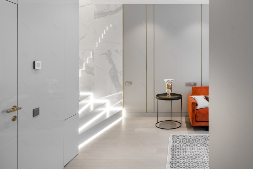 历史建筑中的透明轻盈之家-6