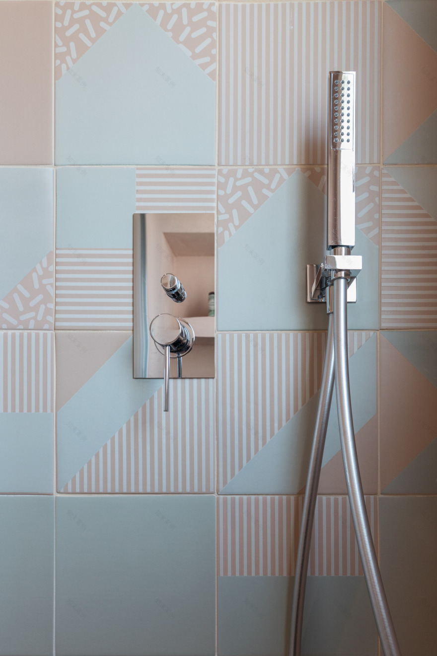 融合极简与装饰艺术的罗马公寓改造-27