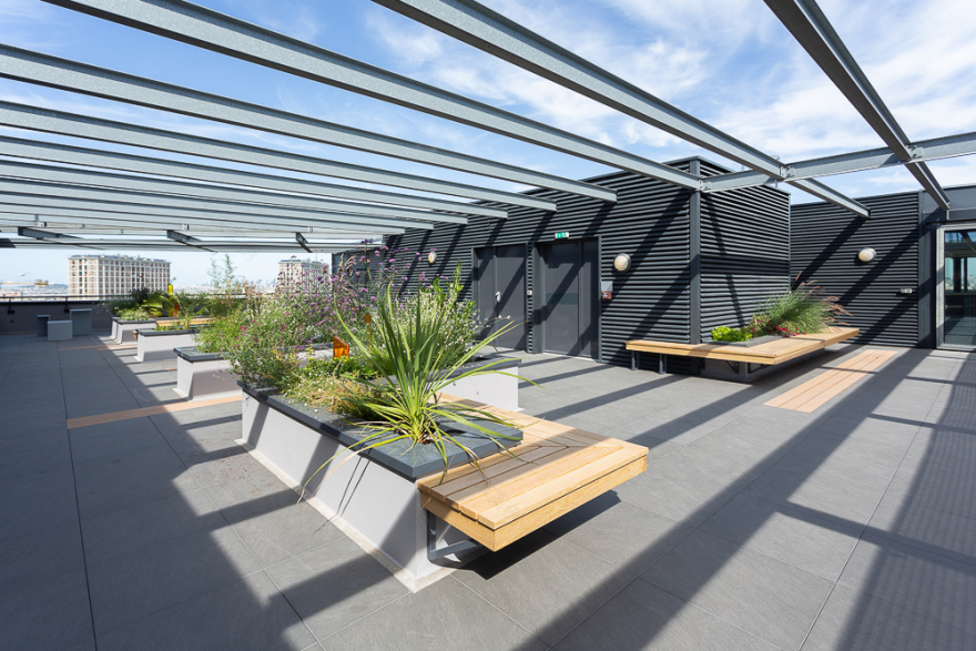 重塑露台空间,打造办公室绿色休闲区-15