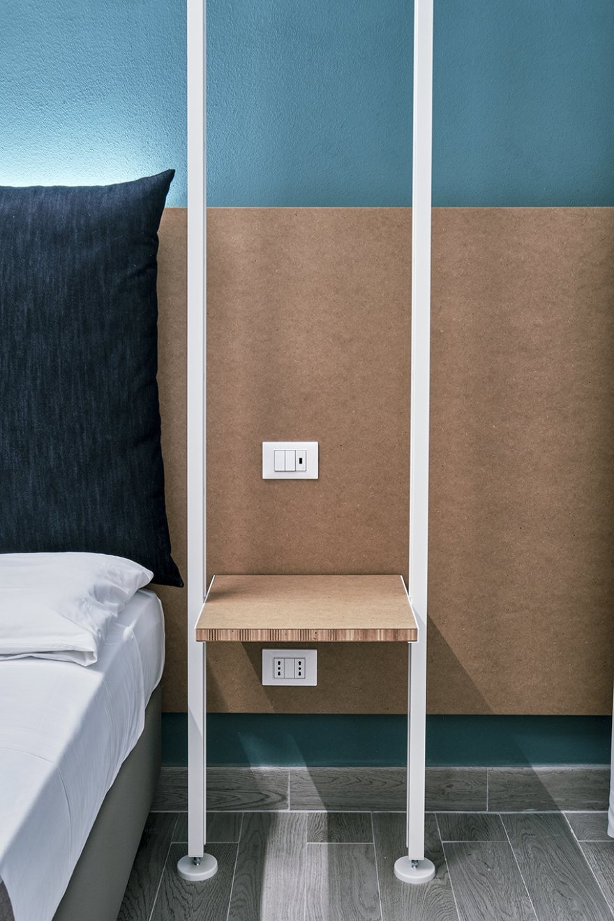 海沙共舞,简约几何的环保酒店设计-7