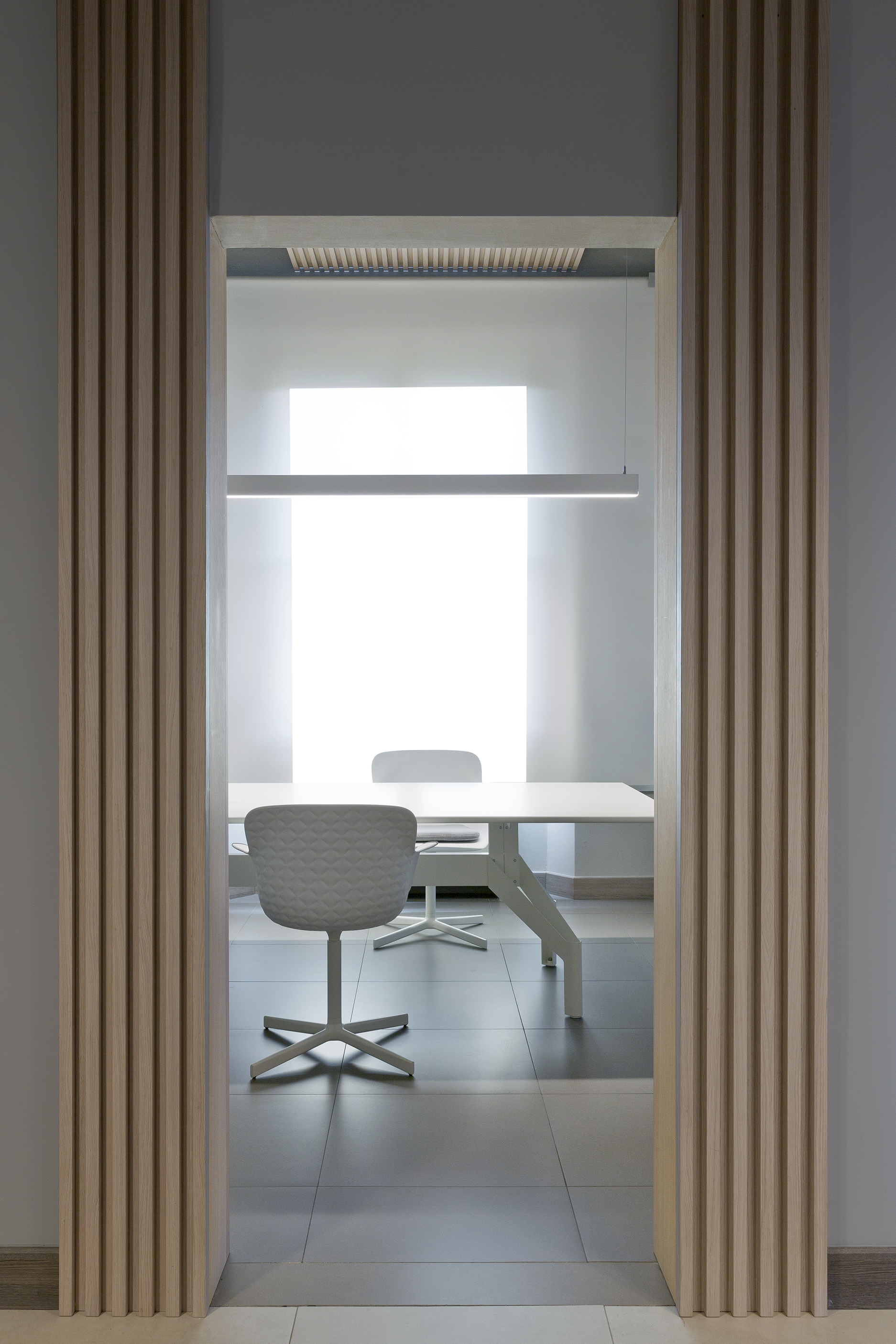 佛罗伦萨历史建筑中的现代法律办公空间-2