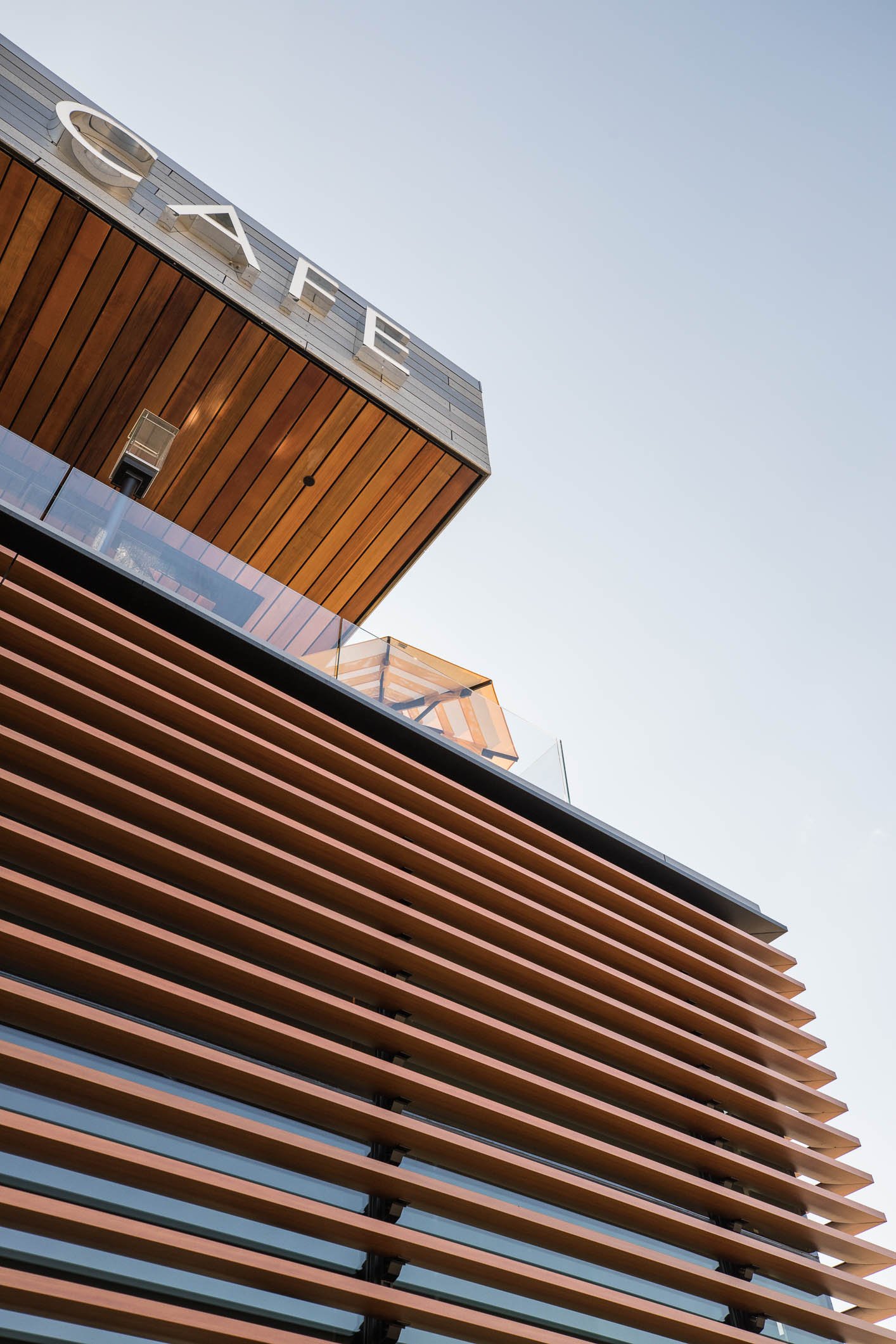 Cactus Club Cafe 旗舰店 | 温哥华设计团队打造的双层西餐厅-10