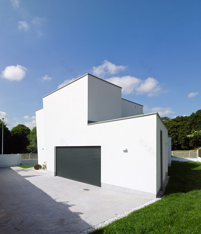 西班牙 Avilés 市简约别墅,诠释现代生活理念-10