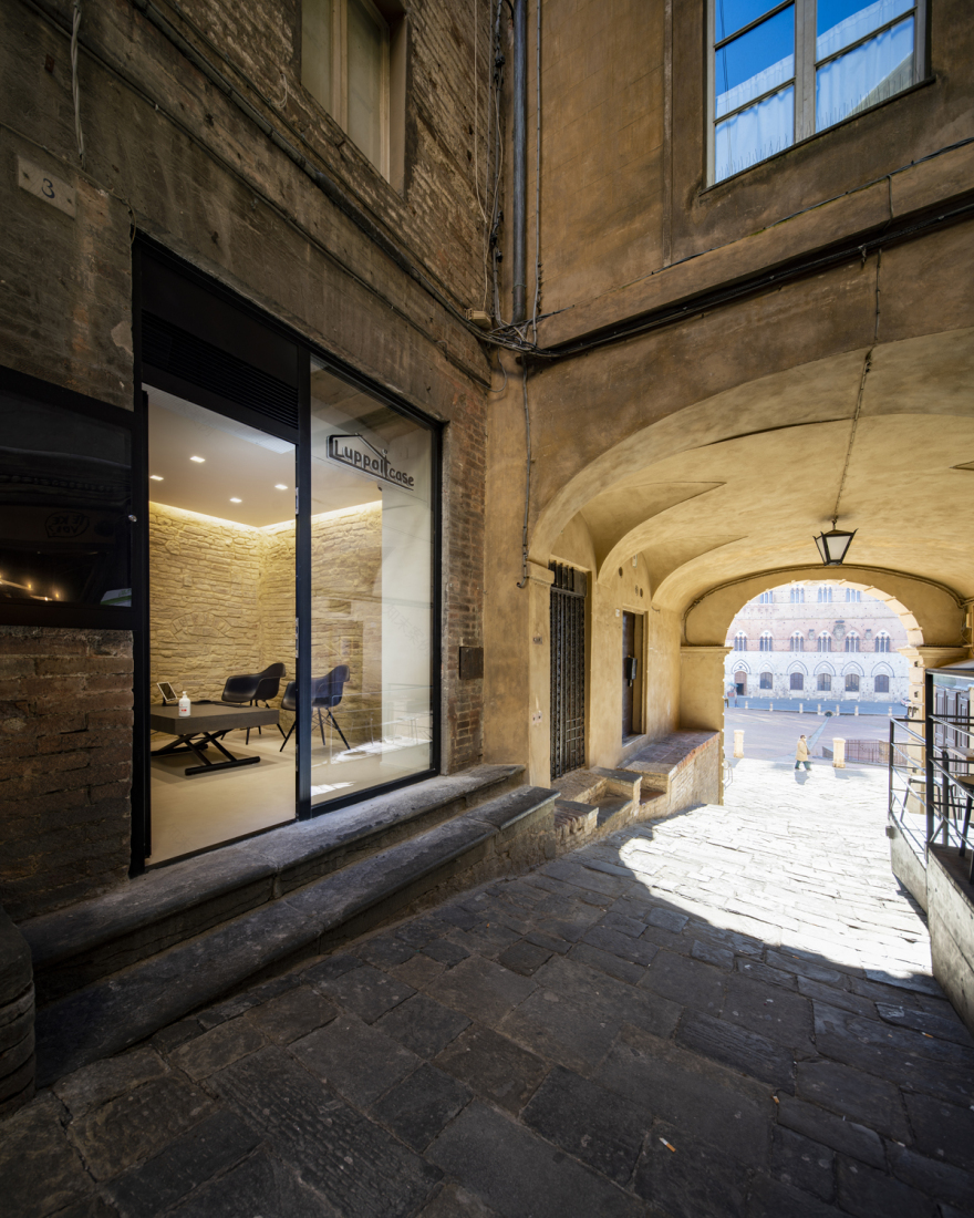 重现中世纪风华的意大利办公空间丨意大利锡耶纳-1