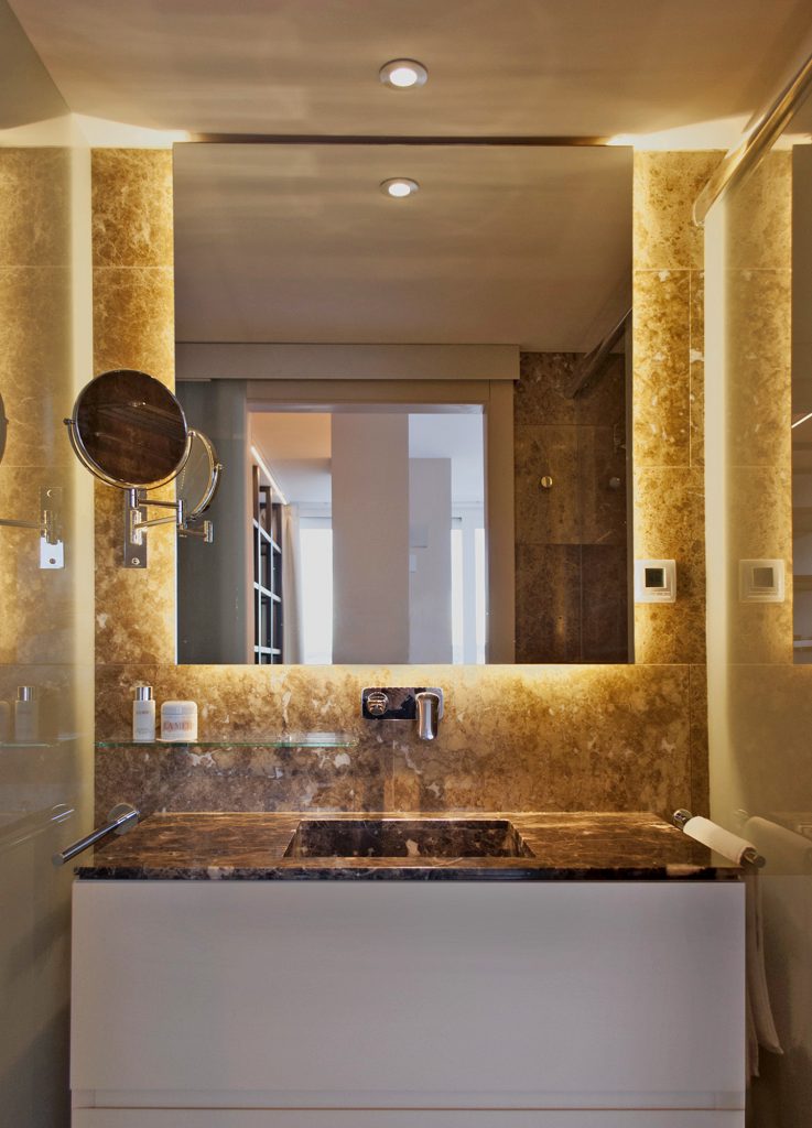 重塑 1960 年代公寓,尽享西班牙 Sitges 海湾美景-20