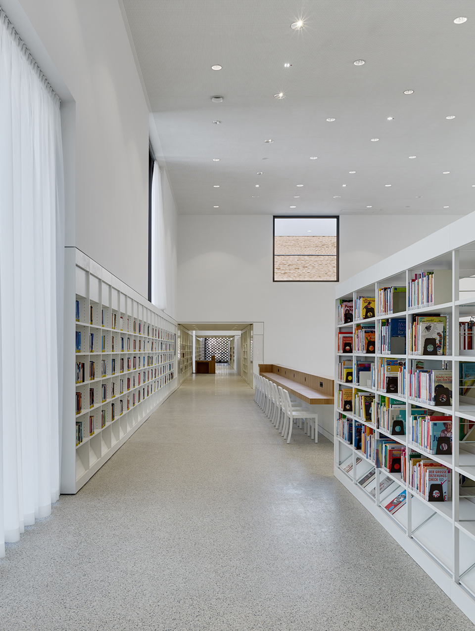 海登海姆市立图书馆，德国/高度变化带来有秩序的阅读景观-46