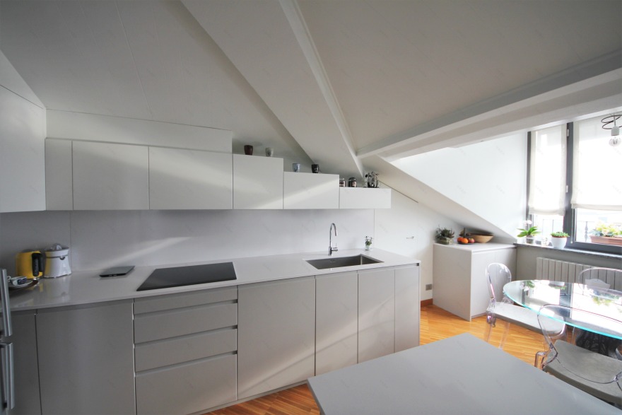 特别规划的顶层公寓厨房翻新项目-4