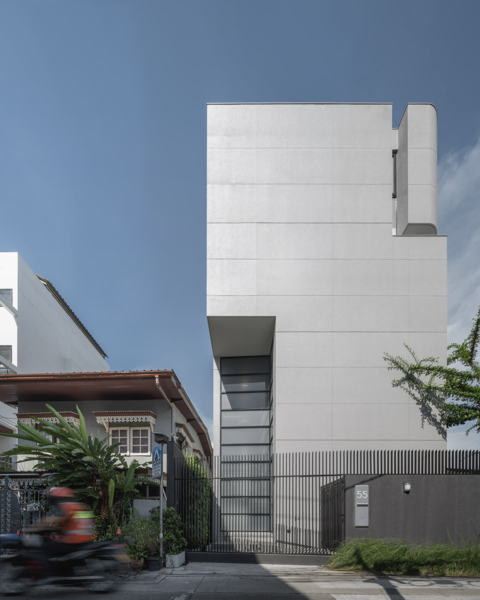55 Sathorn住宅，曼谷/用光线雕刻出来的混凝土体块-10
