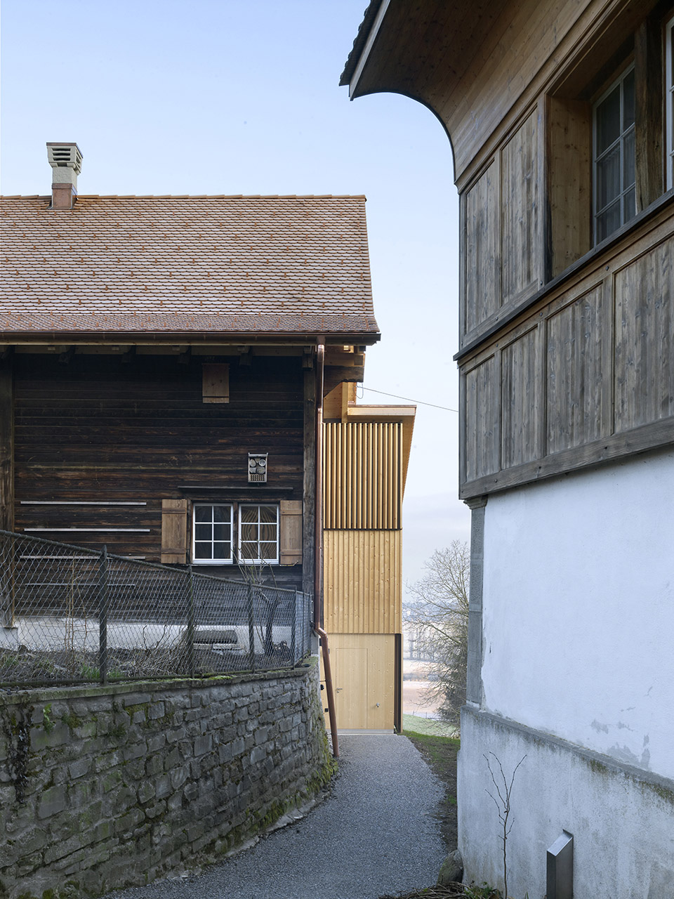Buechberg山坡住宅，瑞士/历史保护建筑改造为两个居住单元-25