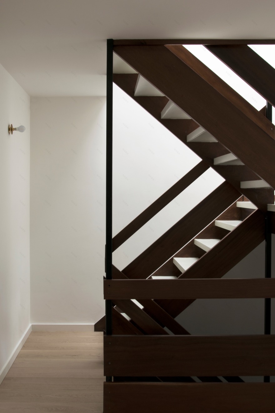 伦敦绿意盎然的后巷别墅-5