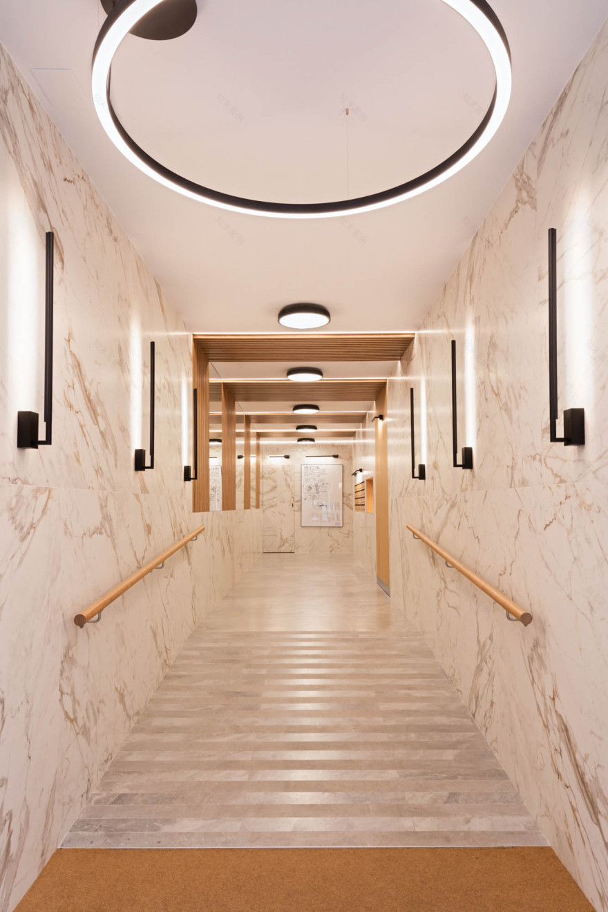 60 年代建筑入口空间翻新-2