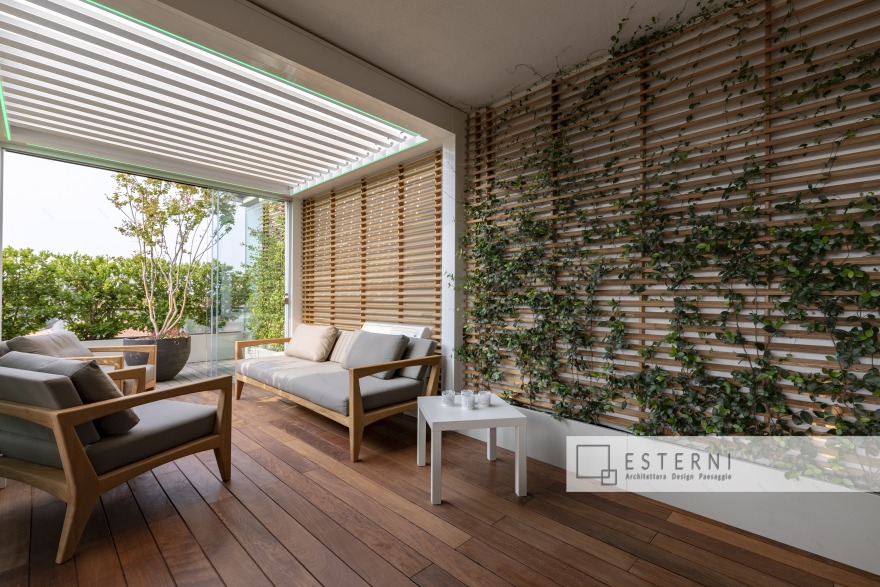 生态木阳台,全玻璃滑动面板,垂直绿墙,漂浮木地板-10