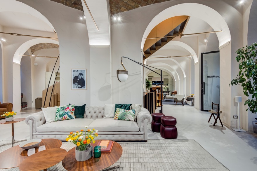 波尔特罗纳·弗劳展厅-10