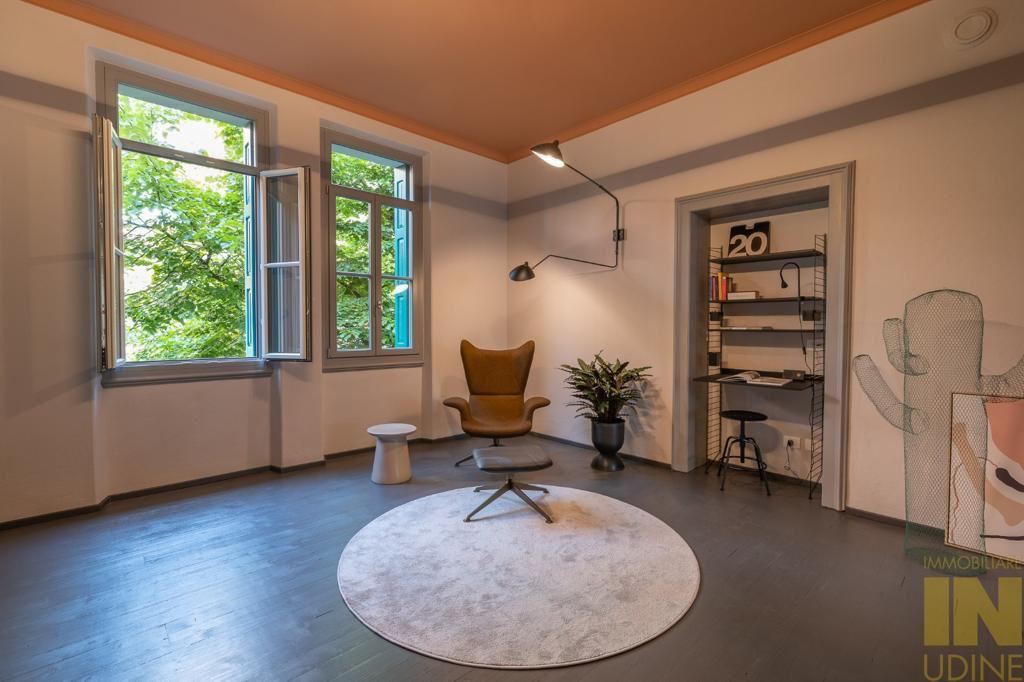 意大利乌迪内历史中心住宅改造，保守与现代的完美融合-15