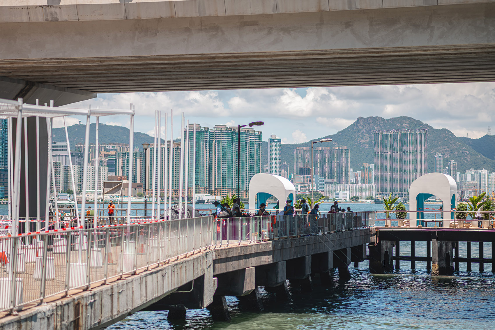 夏季凉亭，香港/维多利亚港公共码头上首个俯瞰狮子山的艺术装置-13