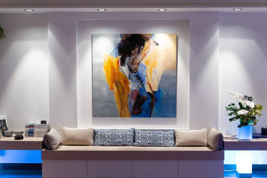 简约线条与高贵材质的完美融合-7